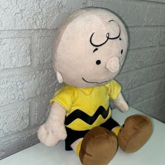 Charlie Brown Stuffed Toy - Picture 4 of 7